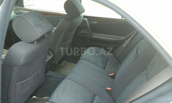 Mercedes E 240 1998, 299,047 km - 2.4 l - Bakı