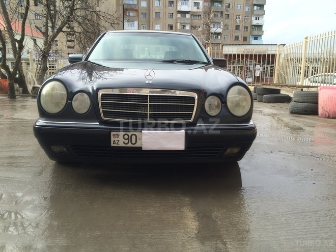 Mercedes E 240 1999, 245,000 km - 2.4 l - Bakı