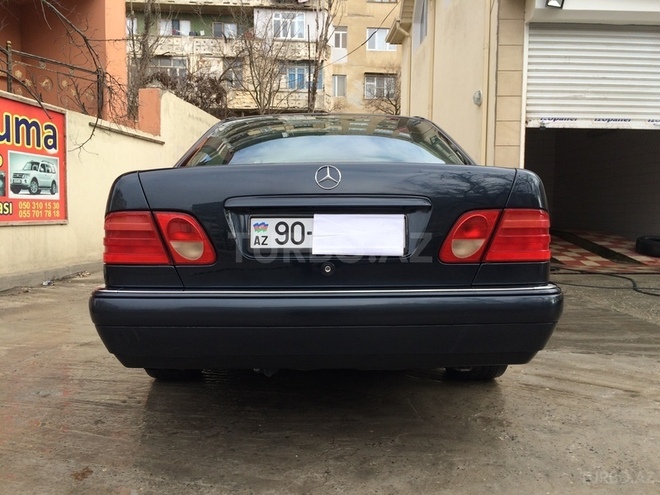 Mercedes E 240 1999, 245,000 km - 2.4 l - Bakı
