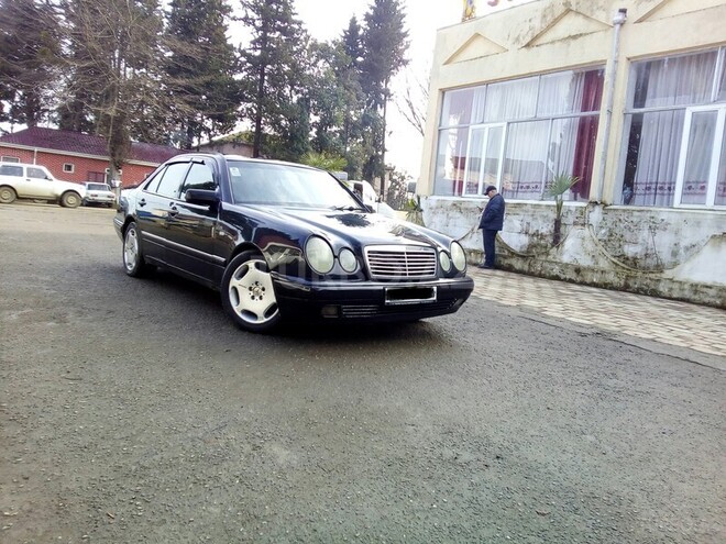 Mercedes E 320 1996, 285,356 km - 3.2 l - Lənkəran