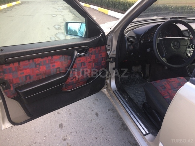 Mercedes C 180 1997, 146,785 km - 1.8 l - Xırdalan