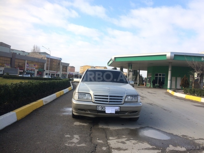Mercedes C 180 1997, 146,785 km - 1.8 l - Xırdalan