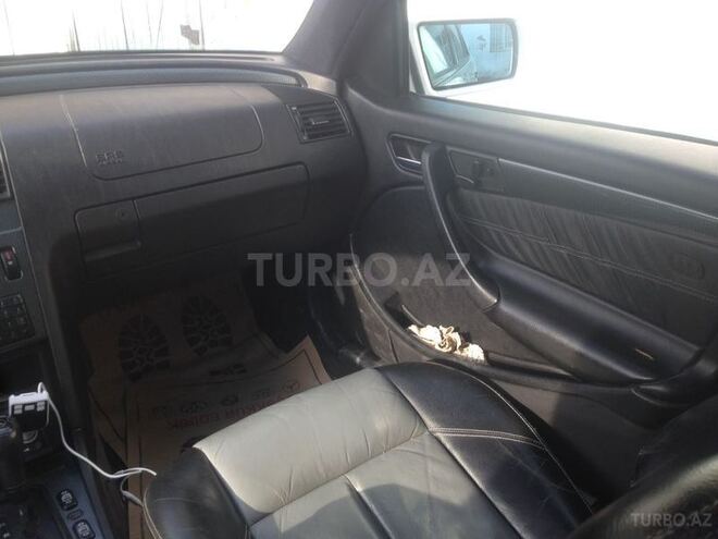 Mercedes C 230 2000, 176,000 km - 2.3 l - Bakı