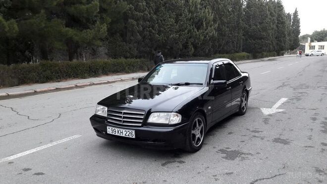 Mercedes C 200 1999, 225,000 km - 2.0 l - Sumqayıt