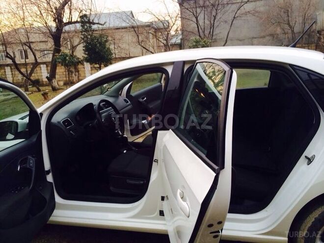 Volkswagen Polo 2013, 78,000 km - 1.6 l - Bakı
