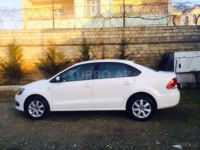 Volkswagen Polo 2013, 78,000 km - 1.6 l - Bakı