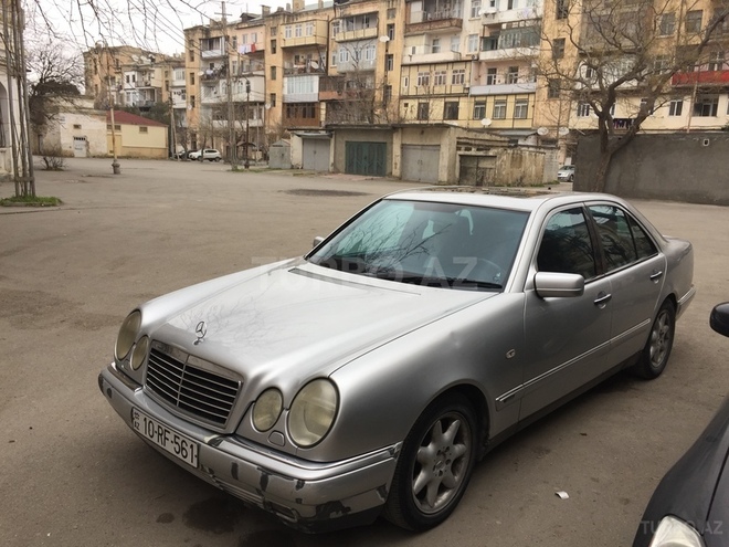 Mercedes E 230 1996, 340,000 km - 2.3 l - Bakı