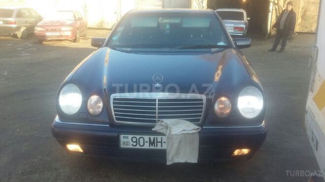 Mercedes E 220 1998, 250,000 km - 2.2 л - Bakı