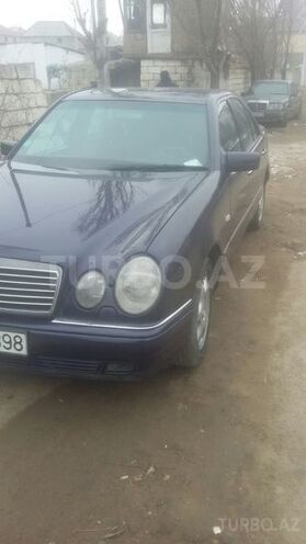 Mercedes E 220 1998, 250,000 km - 2.2 л - Bakı