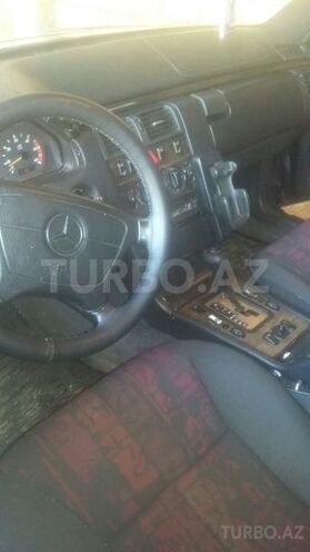 Mercedes E 220 1998, 250,000 km - 2.2 л - Bakı