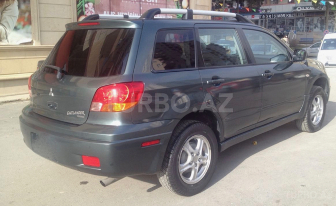 Mitsubishi Outlander 2003, 220,000 km - 2.4 l - Bakı