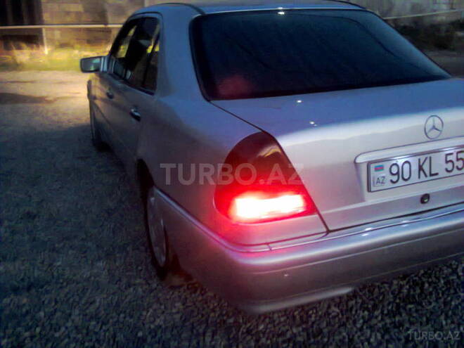 Mercedes C 220 1998, 250,000 km - 2.2 l - Bakı