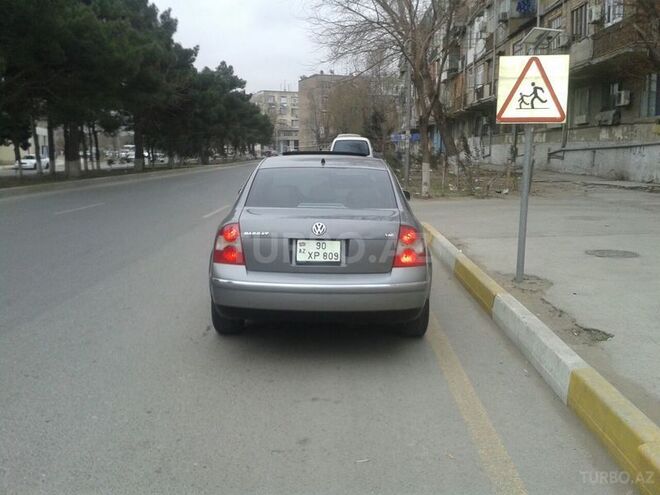 Volkswagen Passat 2001, 153,000 km - 2.8 l - Sumqayıt