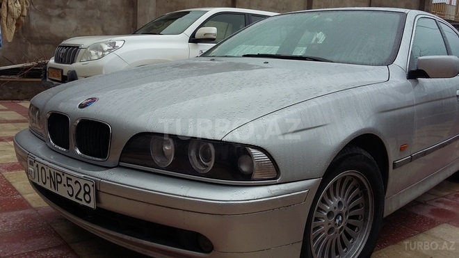BMW 528 2000, 235,000 km - 2.8 л - Bakı