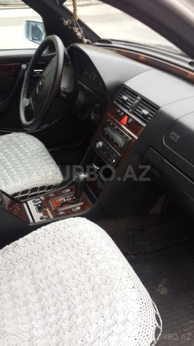 Mercedes C 220 1998, 290,000 km - 2.2 l - Bakı