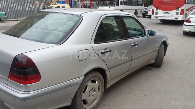 Mercedes C 220 1998, 290,000 km - 2.2 l - Bakı