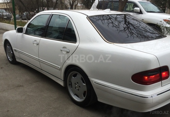 Mercedes E 240 2000, 163,000 km - 2.6 l - Bakı