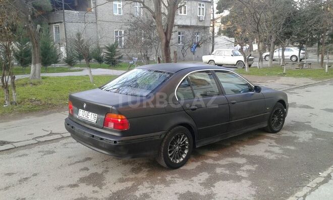 BMW 520 1997, 220,000 km - 2.0 l - Sumqayıt