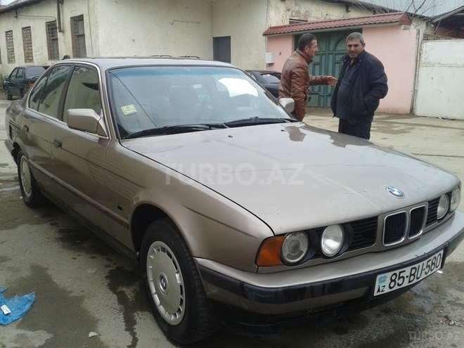 BMW  1989, 298,031 km - 2.4 l - Bakı