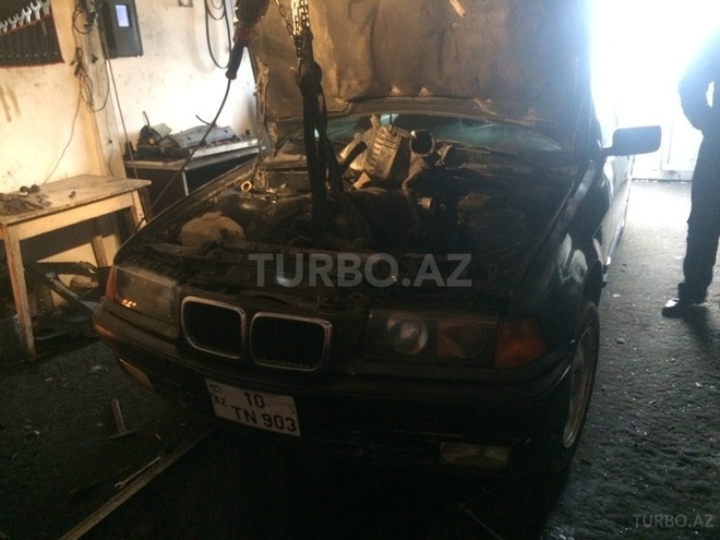BMW 325 1993, 223,067 km - 2.5 l - Bakı