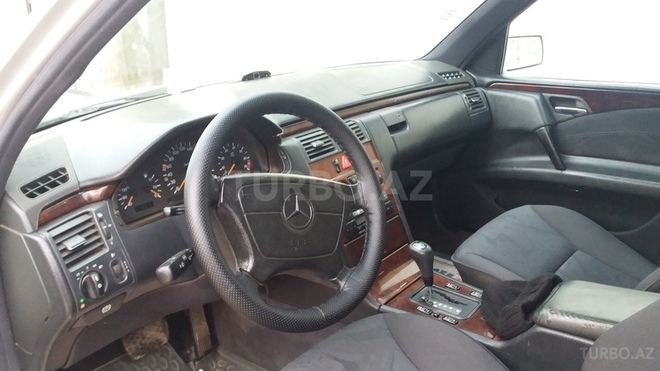 Mercedes E 230 1996, 229,000 km - 2.3 л - Bakı