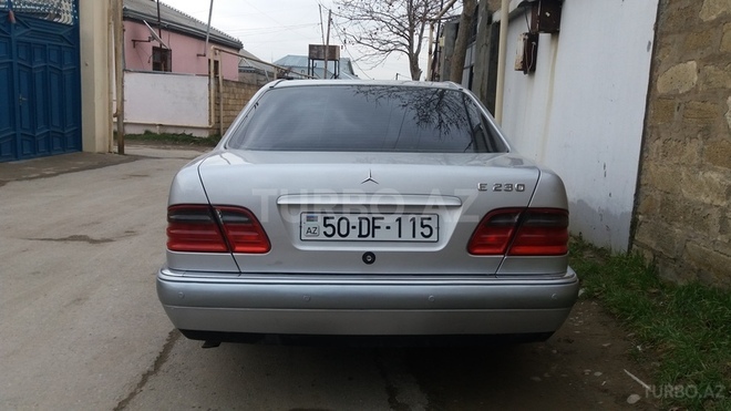 Mercedes E 230 1996, 229,000 km - 2.3 л - Bakı