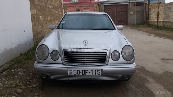 Mercedes E 230 1996, 229,000 km - 2.3 л - Bakı