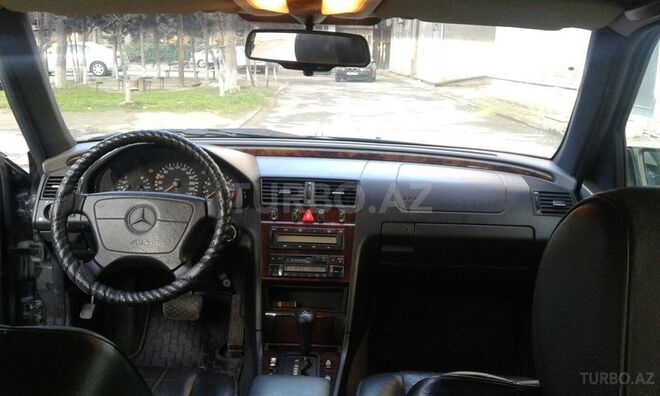 Mercedes C 180 1997, 220,000 km - 1.8 l - Sumqayıt