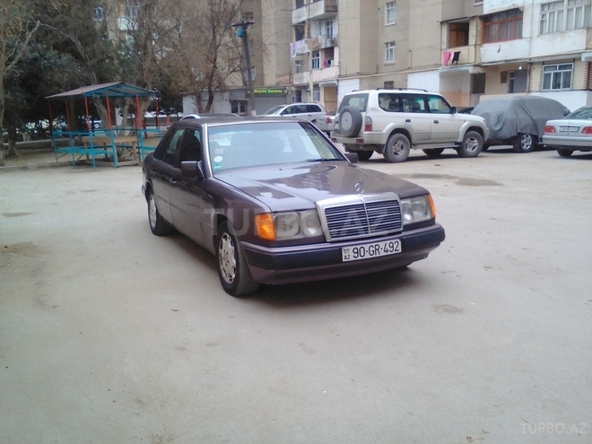 Mercedes E 200 1991, 345 km - 0.2 l - Bakı