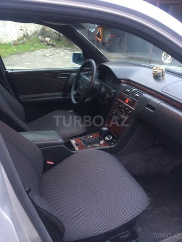 Mercedes E 230 1996, 276,954 km - 2.3 l - Bakı