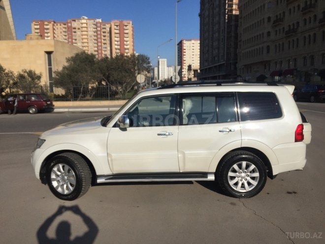 Mitsubishi Pajero 2008, 160,000 km - 3.8 l - Bakı