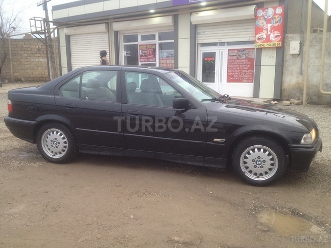 BMW 318 1998, 302,000 km - 1.8 l - Bakı