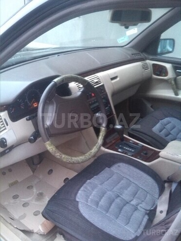 Mercedes E 300 1996, 280,000 km - 0.3 л - Bakı