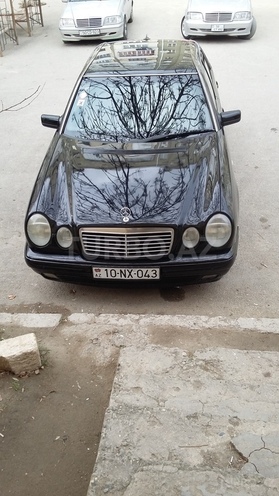 Mercedes E 220 1996, 332,841 km - 2.2 l - Sumqayıt