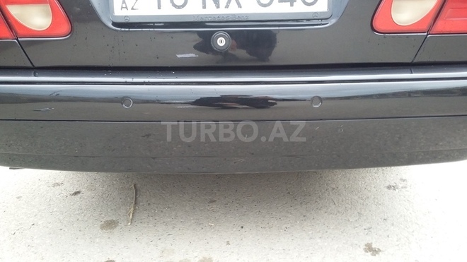 Mercedes E 220 1996, 332,841 km - 2.2 l - Sumqayıt