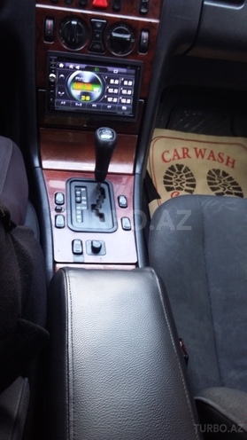 Mercedes E 220 1996, 332,841 km - 2.2 l - Sumqayıt