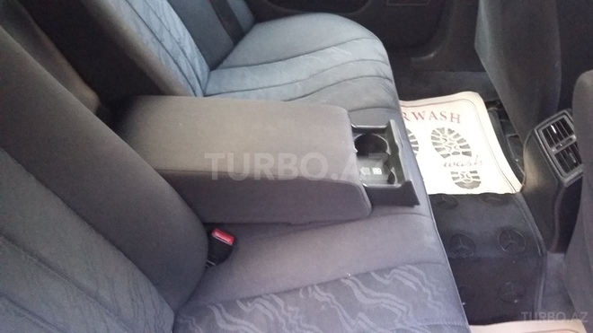 Mercedes E 220 1996, 332,841 km - 2.2 l - Sumqayıt