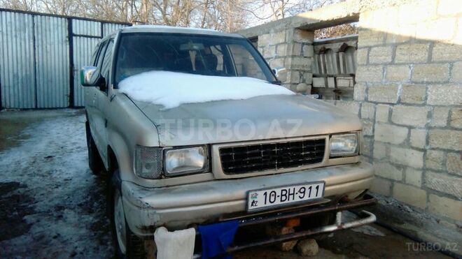 Isuzu  1994, 275,000 km - 3.0 l - Quba