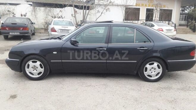 Mercedes E 230 1996, 340,000 km - 2.3 l - Bakı