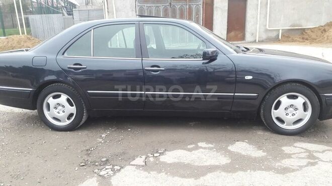 Mercedes E 230 1996, 340,000 km - 2.3 l - Bakı