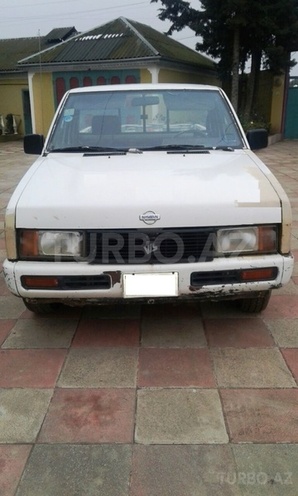 Nissan Navara 1993, 265,000 km - 3.2 л - Masallı