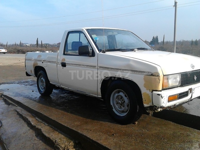 Nissan Navara 1993, 265,000 km - 3.2 л - Masallı