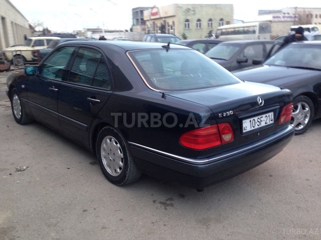 Mercedes E 230 1996, 276,000 km - 2.0 l - Sumqayıt