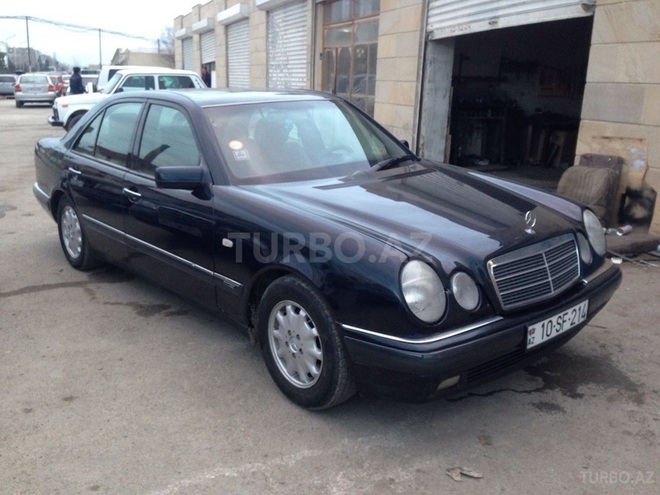 Mercedes E 230 1996, 276,000 km - 2.0 l - Sumqayıt