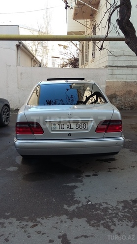 Mercedes E 240 1999, 292,000 km - 2.4 l - Bakı