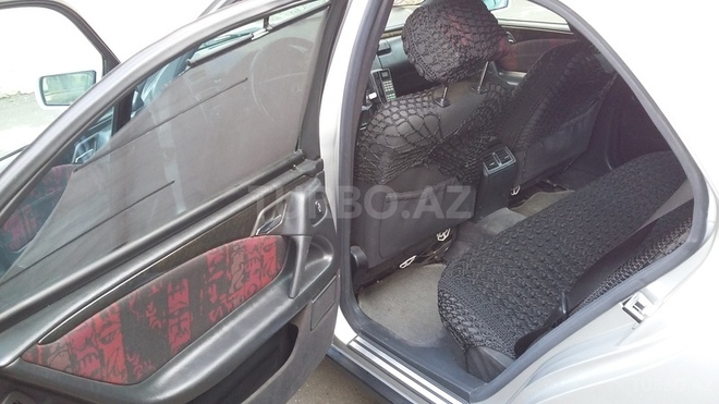Mercedes E 240 1999, 292,000 km - 2.4 л - Bakı