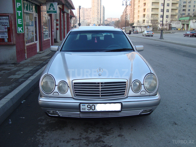 Mercedes E 220 1999, 360,000 km - 2.2 l - Bakı