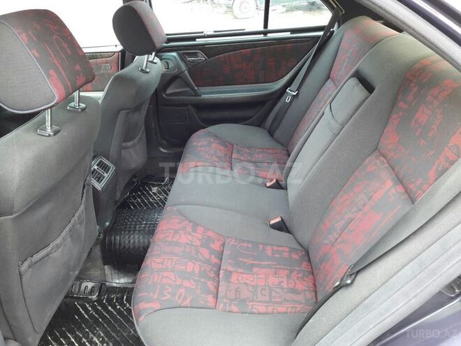 Mercedes E 220 1998, 299,706 km - 2.2 l - Bakı