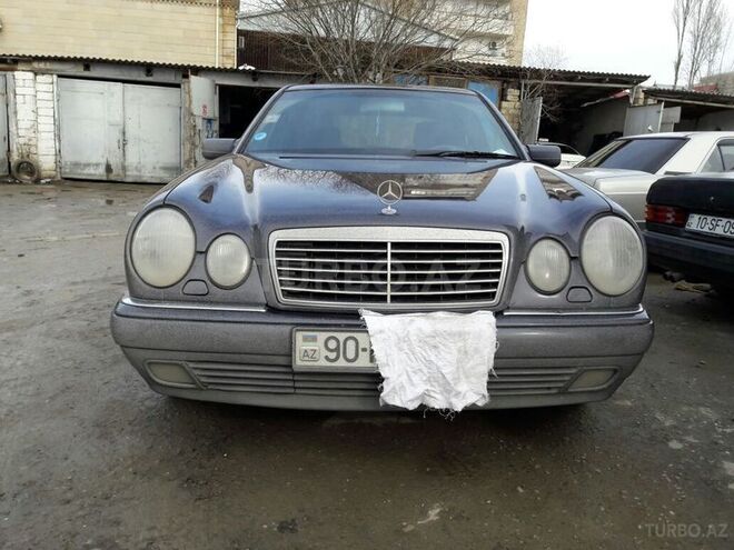 Mercedes E 220 1998, 299,706 km - 2.2 l - Bakı