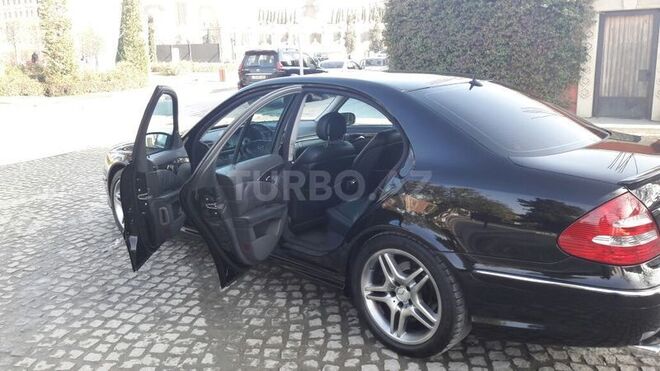 Mercedes E 320 2003, 211,000 km - 3.2 l - Bakı